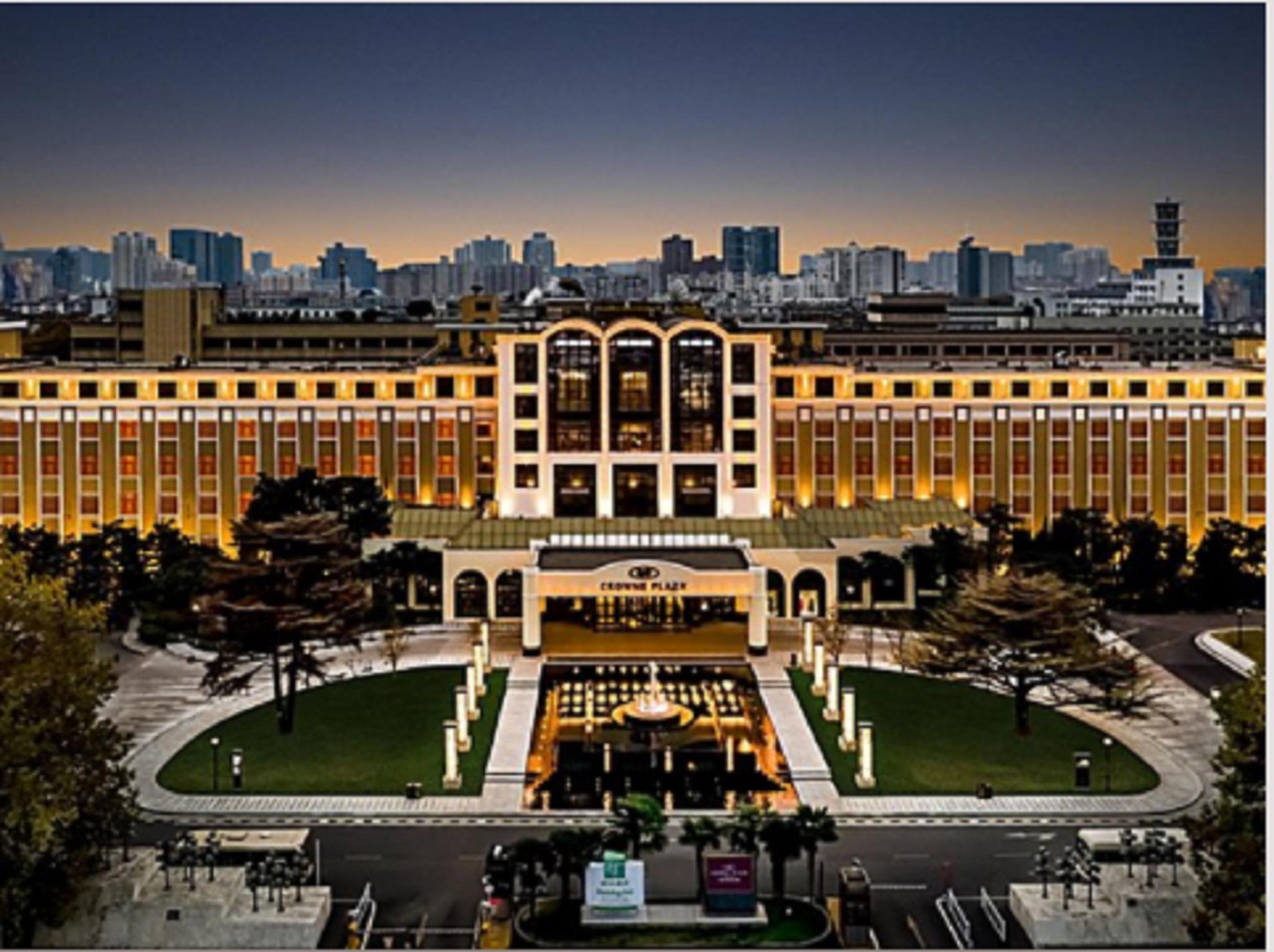 Crowne Plaza Zhengzhou, An Ihg Hotel Esterno foto